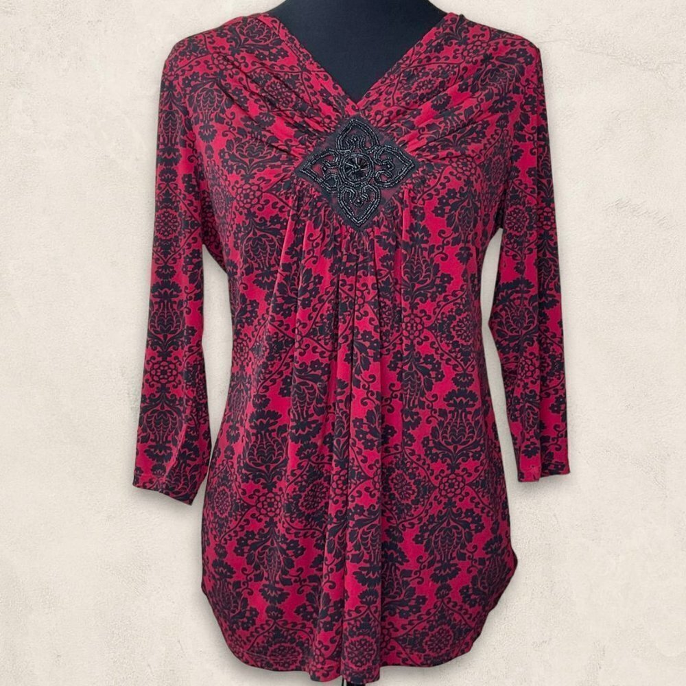 ELLEN Tracy 3/4 Length Sleeve Demask Top With Center Embellishment Size M